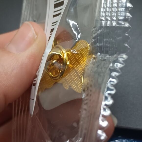 Harry Potter Hogwarts cat with glasses and scarf alloy pin - Picture 4 of 4